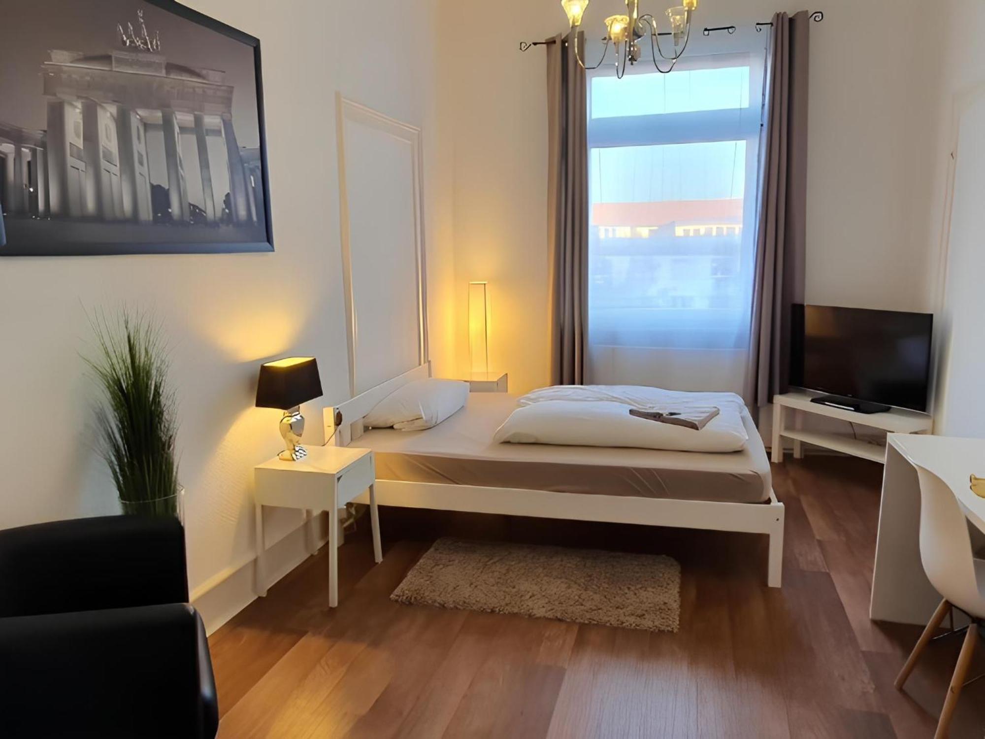 Colodging Mannheim - Private Rooms & Kitchen Exterior foto